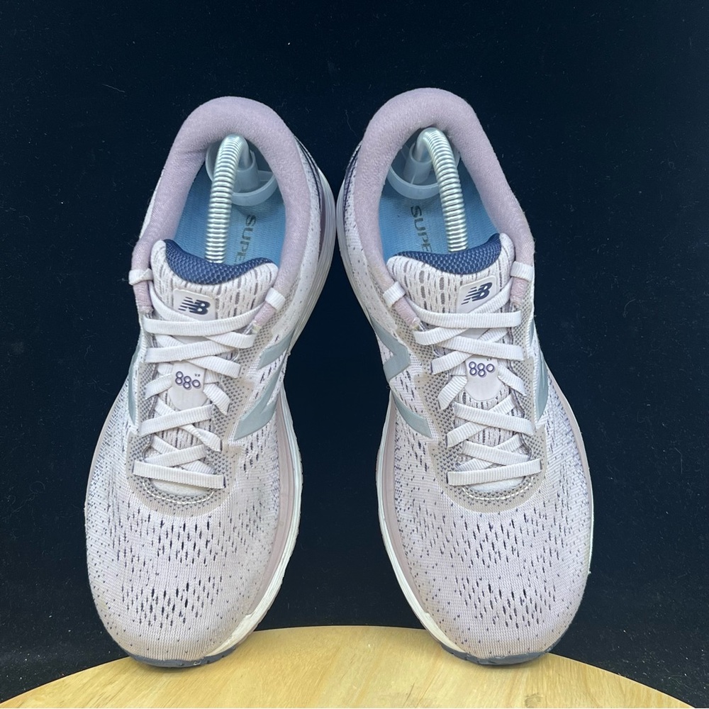 New Balance Women's Fresh Foam 880 V12 Running Shoe,Violet Shadow/Lilac Size 8.5 - Picture 7 of 9